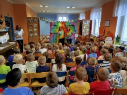 DIVADLO KOLOBĚŽKA - PRUHOVANÁ POHÁDKA